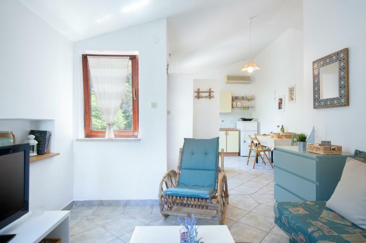 Luca'S Apartment Пула Екстериор снимка