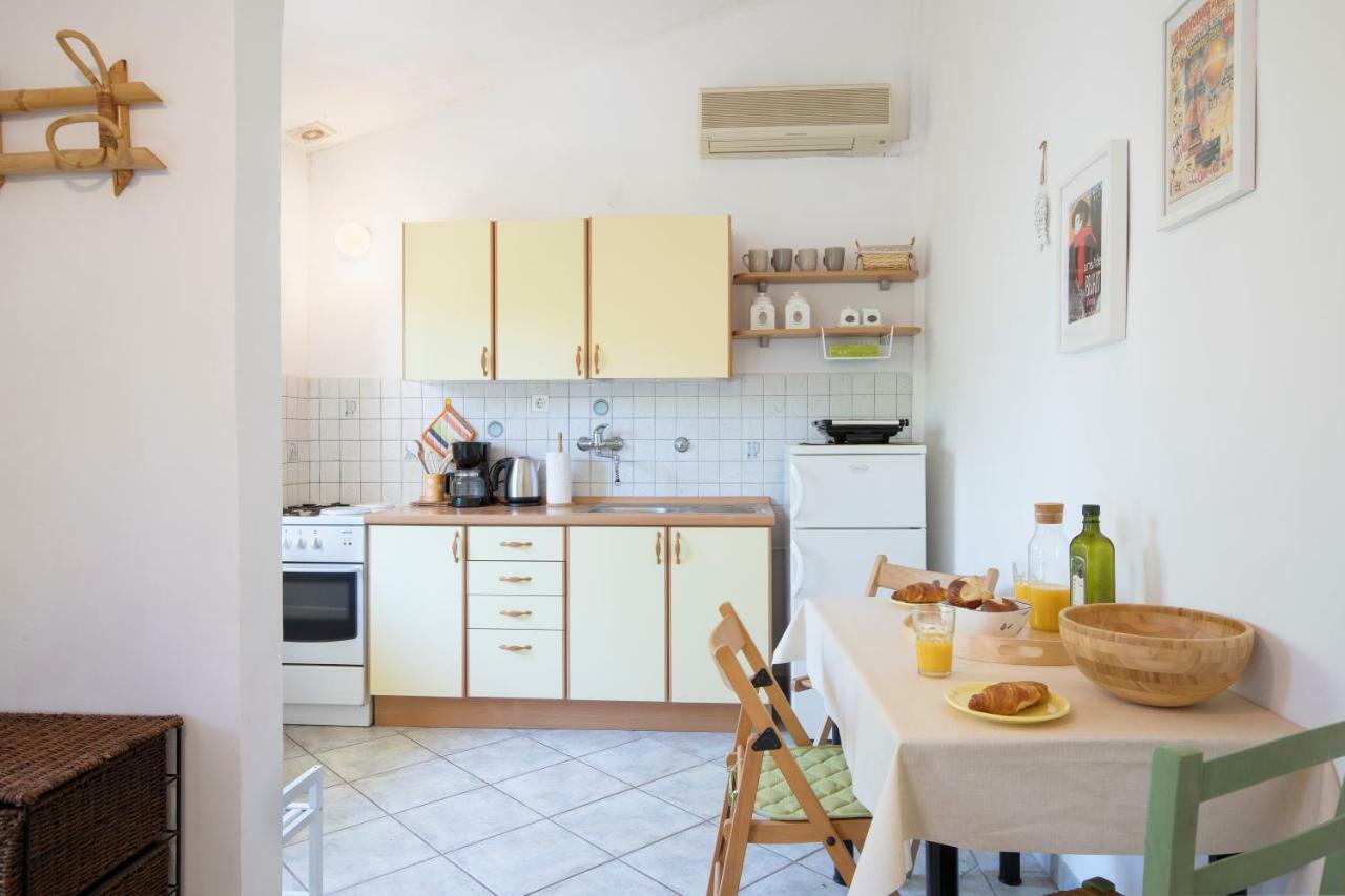 Luca'S Apartment Пула Екстериор снимка