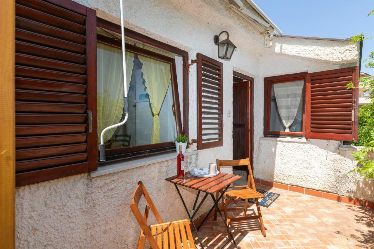 Luca'S Apartment Пула Екстериор снимка